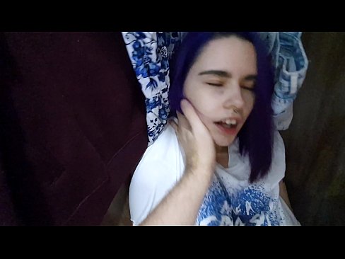 ❤️ 押し入れの中の姉ちゃんを発見し、イクのを手伝う ❤❌ ポルノvk ❌️